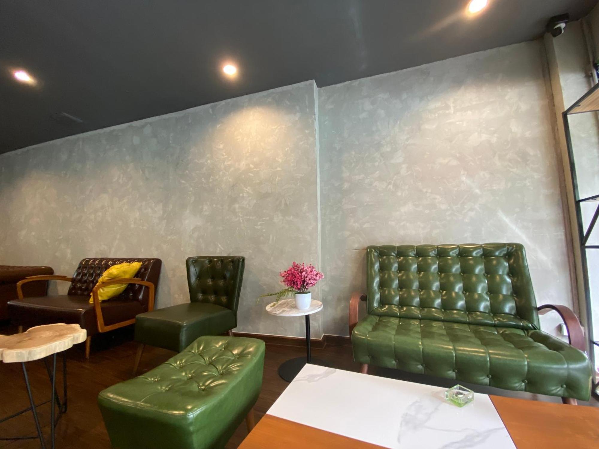 Bud Brew Beyond Dispensary And Hotel Bangkok Esterno foto